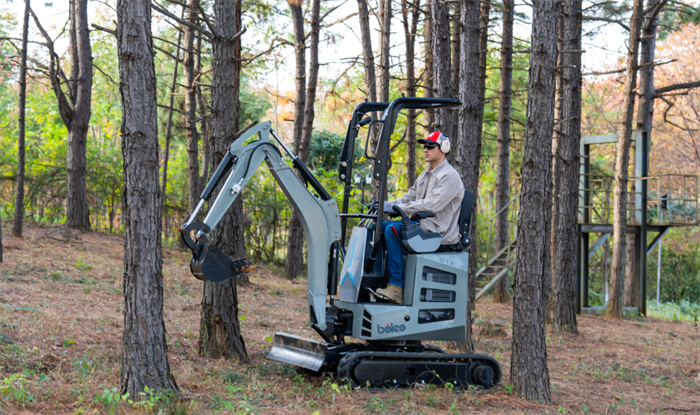 كيف تعمل الحفارات الصغيرة واللوادر ذات العجلات من Shengkunda على تمكين صناعة البناء العالمية؟